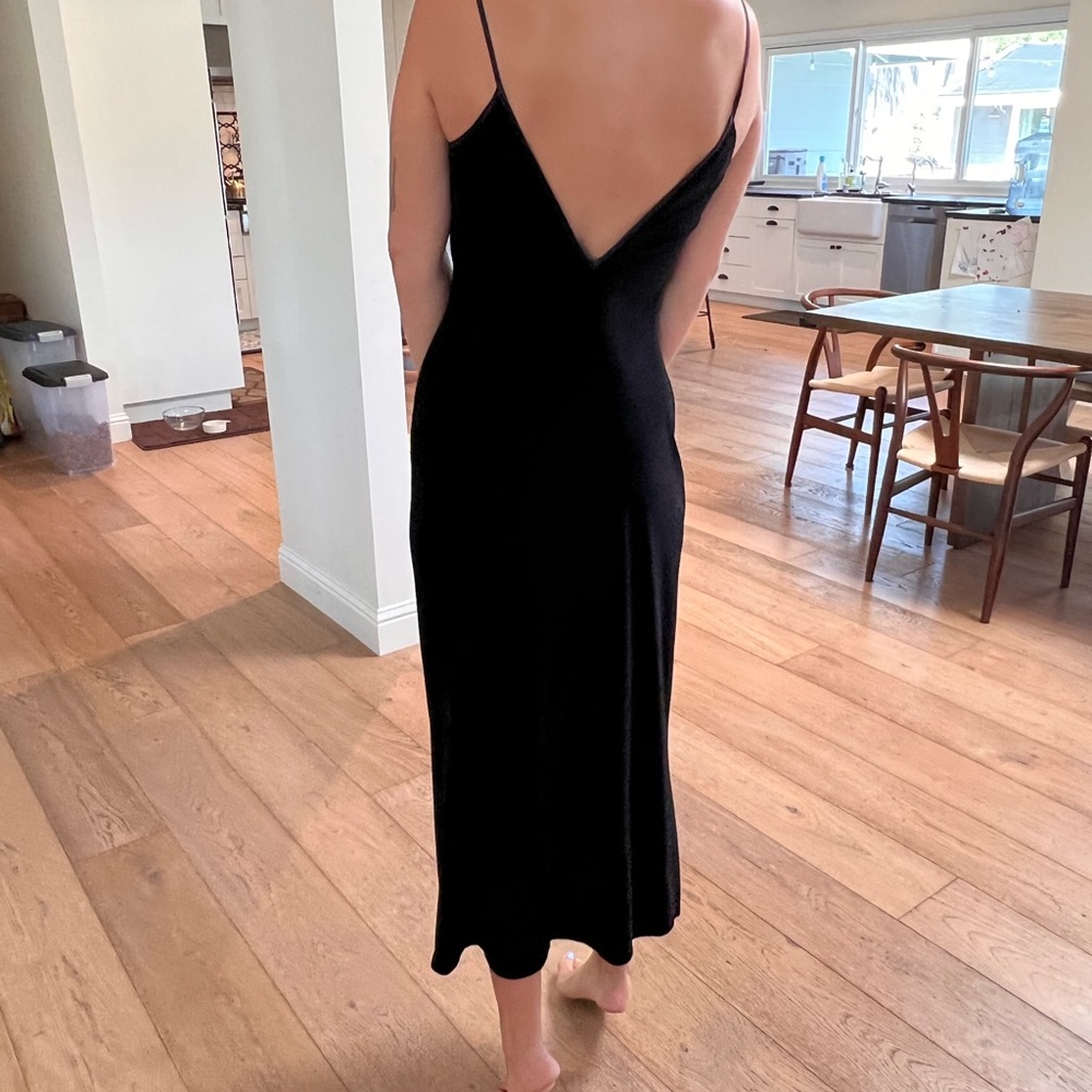 Small never worn velvet dress with vneck back